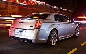   Chrysler 300 SRT8 - 2013