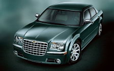   Chrysler 300C - 2005