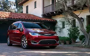   Chrysler Pacifica Limited - 2016