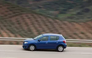   Dacia Sandero - 2012