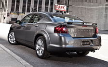   Dodge Avenger R/T - 2011