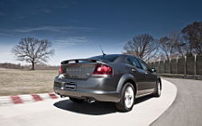   Dodge Avenger R/T - 2011