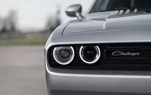   Dodge Challenger 392 HEMI Scat Pack Shaker - 2015