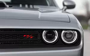   Dodge Challenger 392 HEMI Scat Pack Shaker - 2015