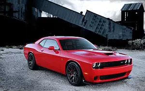   Dodge Challenger SRT Hellcat - 2015