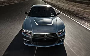   Dodge Charger SRT8 - 2012