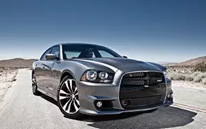   Dodge Charger SRT8 - 2012