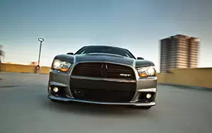   Dodge Charger SRT8 - 2012