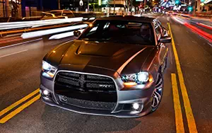   Dodge Charger SRT8 - 2012