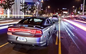   Dodge Charger SRT8 - 2012