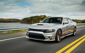   Dodge Charger SRT 392 - 2015