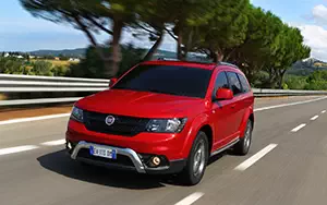   Fiat Freemont Cross - 2014