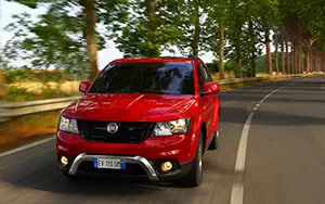   Fiat Freemont Cross - 2014