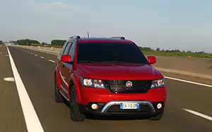   Fiat Freemont Cross - 2014