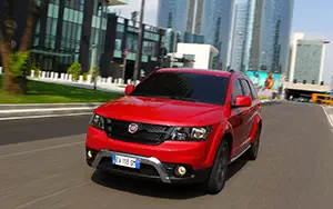   Fiat Freemont Cross - 2014