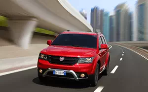   Fiat Freemont Cross - 2014