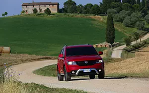   Fiat Freemont Cross - 2014