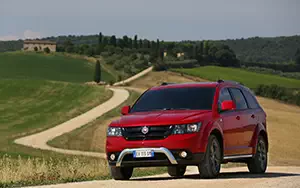   Fiat Freemont Cross - 2014