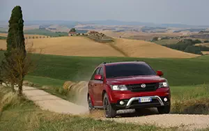   Fiat Freemont Cross - 2014