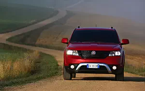   Fiat Freemont Cross - 2014