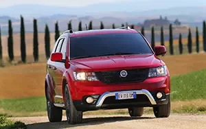   Fiat Freemont Cross - 2014