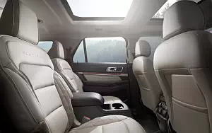   Ford Explorer Platinum - 2016