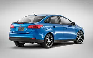   Ford Focus SE Sedan US-spec - 2014