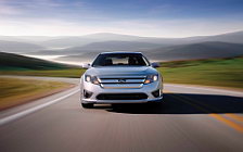   Ford Fusion Hybrid - 2010