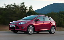   Ford Focus Hatchback 5-door - 2011