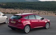   Ford Focus Hatchback 5-door - 2011