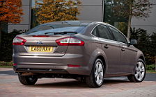   Ford Mondeo Hatchback UK-spec - 2010