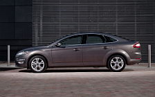   Ford Mondeo Hatchback UK-spec - 2010