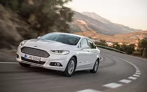   Ford Mondeo Hybrid Sedan - 2014