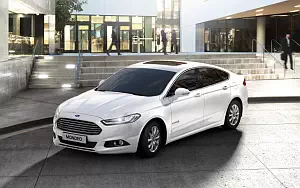   Ford Mondeo Hybrid Sedan - 2014