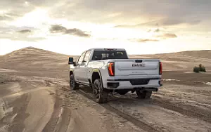   GMC Sierra 2500 HD AT4 Crew Cab - 2023