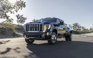   GMC Sierra 3500 HD Denali Crew Cab - 2023