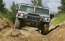   Hummer H1 - 2004