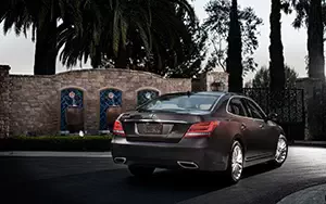   Hyundai Equus US-spec - 2014