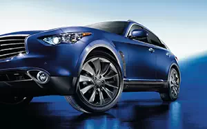   Infiniti FX50 - 2012