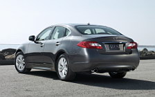   Infiniti M56 - 2011