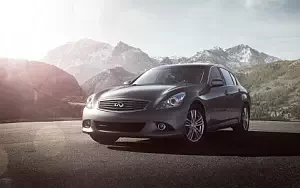   Infiniti Q40 - 2015