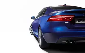   Jaguar XE R-Sport UK-spec - 2015