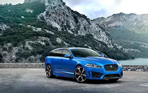   Jaguar XFR-S Sportbrake UK-spec - 2014