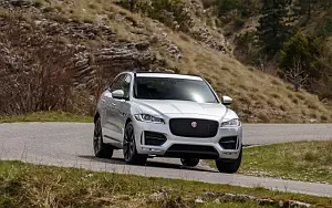   Jaguar F-Pace R Sport 20d AWD - 2016