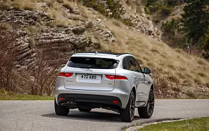   Jaguar F-Pace R Sport 20d AWD - 2016