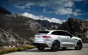   Jaguar F-Pace R Sport 20d AWD - 2016