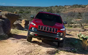   Jeep Cherokee Trailhawk - 2013