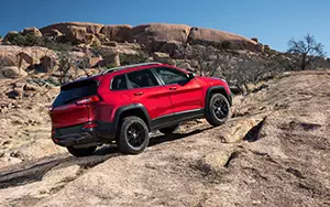   Jeep Cherokee Trailhawk - 2013