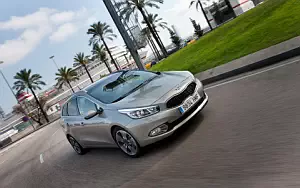   Kia cee'd SW - 2012