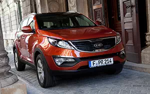   Kia Sportage (Techno Orange) - 2010